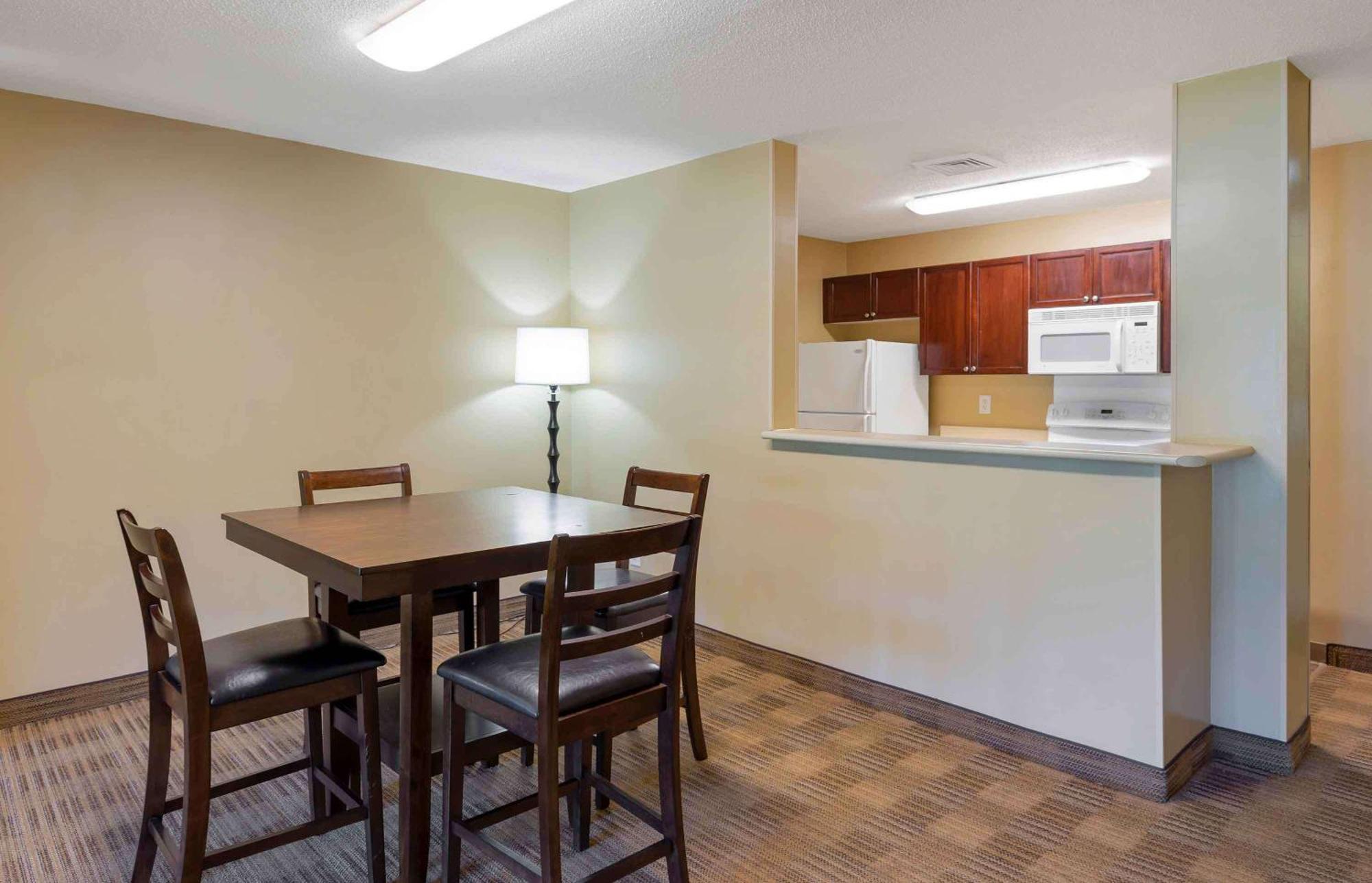 Extended Stay America Suites - Raleigh - Rtp - 4919 Miami Blvd Durham Bagian luar foto