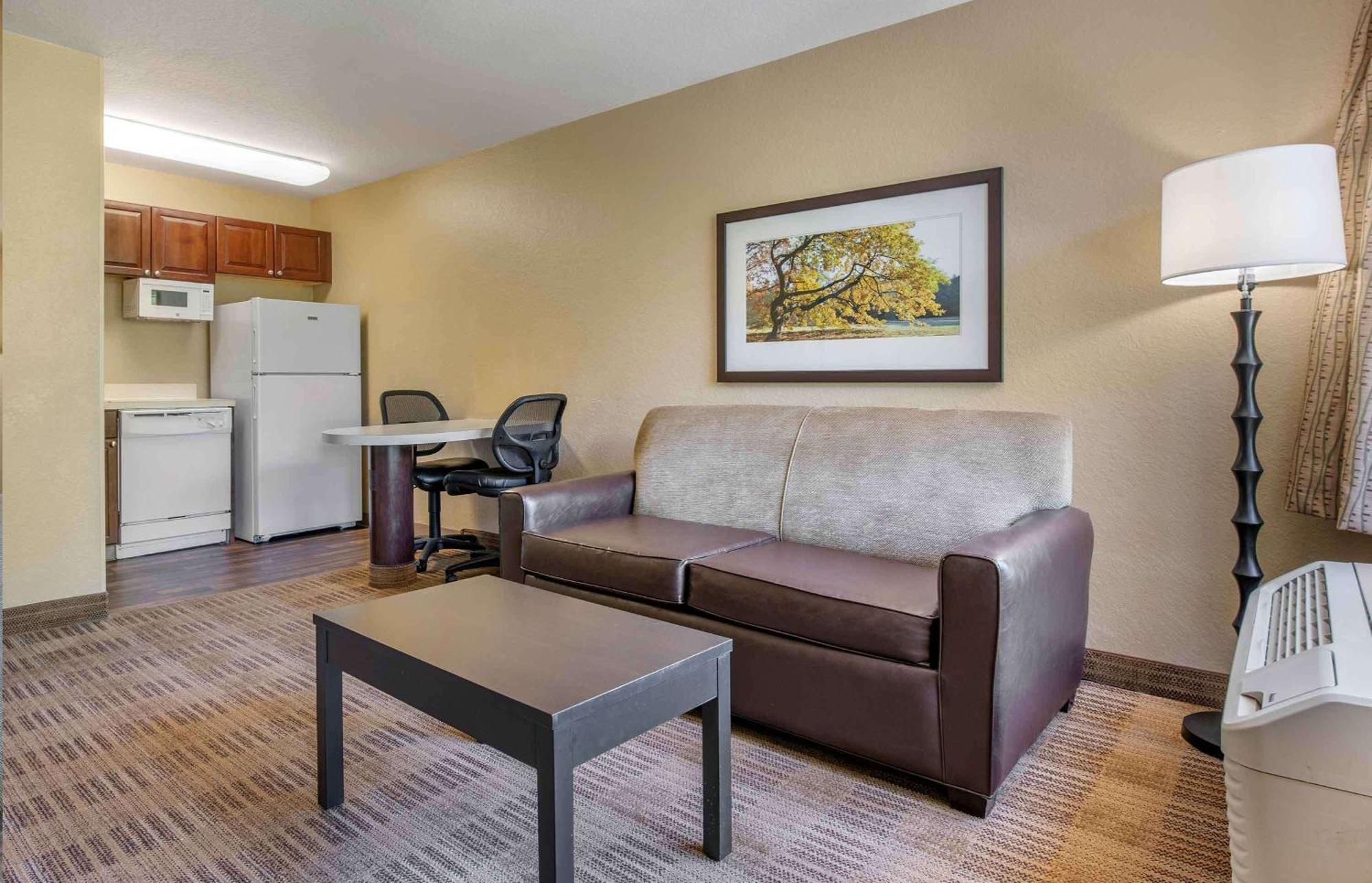 Extended Stay America Suites - Raleigh - Rtp - 4919 Miami Blvd Durham Bagian luar foto