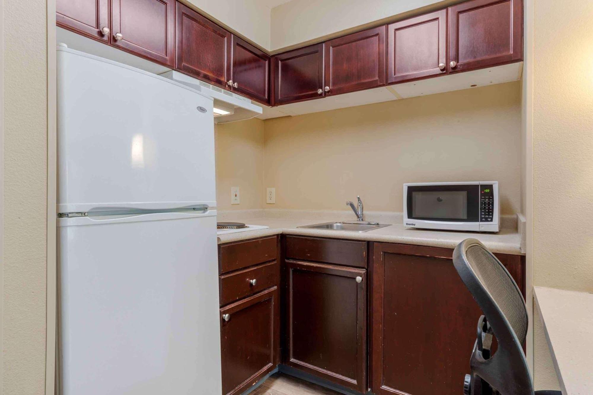 Extended Stay America Suites - Raleigh - Rtp - 4919 Miami Blvd Durham Bagian luar foto