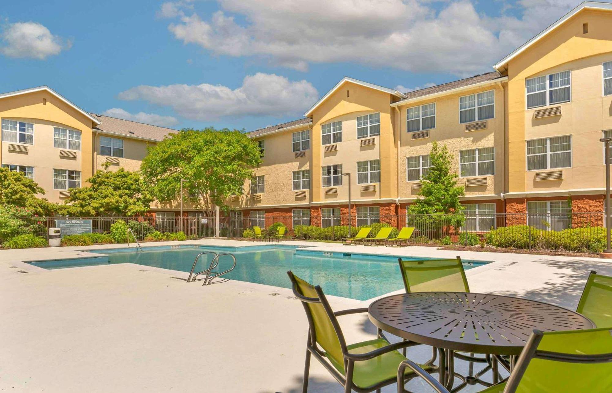 Extended Stay America Suites - Raleigh - Rtp - 4919 Miami Blvd Durham Bagian luar foto