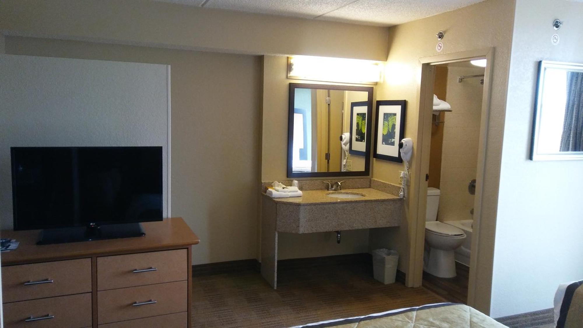 Extended Stay America Suites - Raleigh - Rtp - 4919 Miami Blvd Durham Bagian luar foto